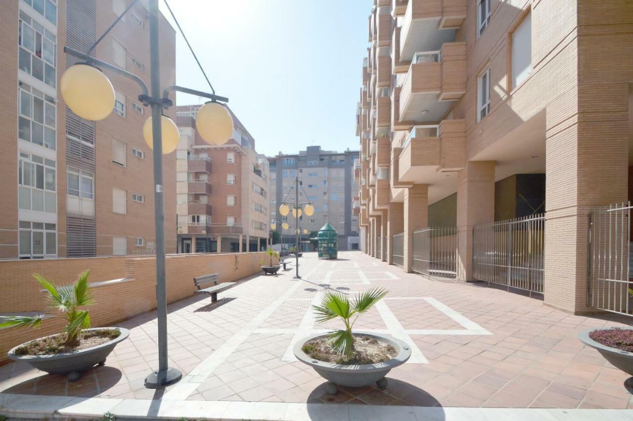 Moderno Apartamento Frente A La Playa Y El Centro Lejlighed Almería Eksteriør billede